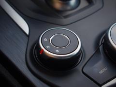 https://www.feria.autoroyal.es/media/com_expautospro/images/big/turismos_todo_terrenos_y_furgonetas_alfa_romeo_stelvio_6117956e09b8a.JPG