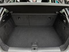 https://www.feria.autoroyal.es/media/com_expautospro/images/big/turismos_todo_terrenos_y_furgonetas_audi_a3_sportback_65368adde95f6.JPG