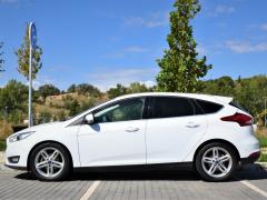 https://www.feria.autoroyal.es/media/com_expautospro/images/big/turismos_todo_terrenos_y_furgonetas_ford_focus_6509d950890fa.JPG
