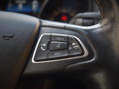 https://www.feria.autoroyal.es/media/com_expautospro/images/big/turismos_todo_terrenos_y_furgonetas_ford_focus_6509d952ec2d1.JPG