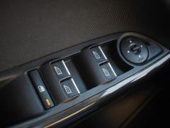 https://www.feria.autoroyal.es/media/com_expautospro/images/big/turismos_todo_terrenos_y_furgonetas_ford_focus_6509d95406df2.JPG