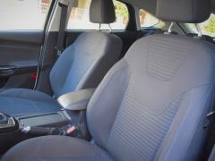 https://www.feria.autoroyal.es/media/com_expautospro/images/big/turismos_todo_terrenos_y_furgonetas_ford_focus_6509d95b3a5ad.JPG