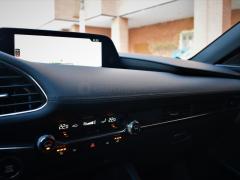 https://www.feria.autoroyal.es/media/com_expautospro/images/big/turismos_todo_terrenos_y_furgonetas_mazda_159_6048a956d7dae.JPG