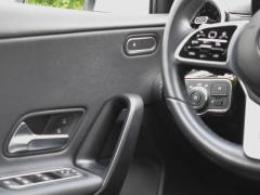 https://www.feria.autoroyal.es/media/com_expautospro/images/big/turismos_todo_terrenos_y_furgonetas_mercedes_a_180_6a900ca6505c5.JPG