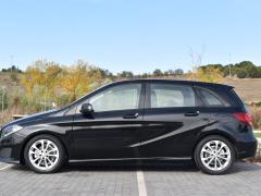 https://www.feria.autoroyal.es/media/com_expautospro/images/big/turismos_todo_terrenos_y_furgonetas_mercedes_b_180_691700ac86434.JPG