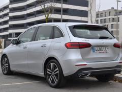 https://www.feria.autoroyal.es/media/com_expautospro/images/big/turismos_todo_terrenos_y_furgonetas_mercedes_b_180_692dd190cfec4.jpg