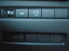 https://www.feria.autoroyal.es/media/com_expautospro/images/big/turismos_todo_terrenos_y_furgonetas_nissan_qashqai_69dd0b495e1d4.JPG