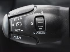 https://www.feria.autoroyal.es/media/com_expautospro/images/big/turismos_todo_terrenos_y_furgonetas_peugeot_nuevo_rifter_6964e09a35f02.JPG