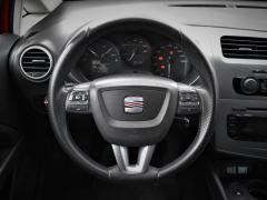 https://www.feria.autoroyal.es/media/com_expautospro/images/big/turismos_todo_terrenos_y_furgonetas_seat_leon_5fdb4a47e6901.JPG