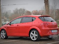 https://www.feria.autoroyal.es/media/com_expautospro/images/big/turismos_todo_terrenos_y_furgonetas_seat_leon_5fdb4a4879474.JPG