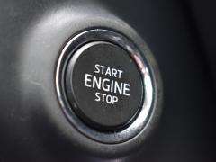 https://www.feria.autoroyal.es/media/com_expautospro/images/big/turismos_todo_terrenos_y_furgonetas_skoda_karoq_69aeb832f22b0.JPG