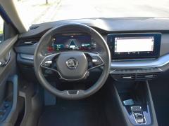 https://www.feria.autoroyal.es/media/com_expautospro/images/big/turismos_todo_terrenos_y_furgonetas_skoda_octavia_69fc722489c68.JPG