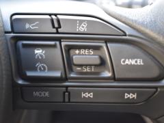 https://www.feria.autoroyal.es/media/com_expautospro/images/big/turismos_todo_terrenos_y_furgonetas_toyota_yaris_6a42b126989e2.JPG