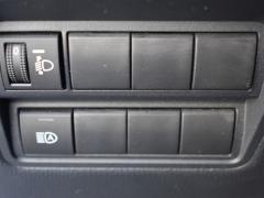 https://www.feria.autoroyal.es/media/com_expautospro/images/big/turismos_todo_terrenos_y_furgonetas_toyota_yaris_6a42b128c0149.JPG