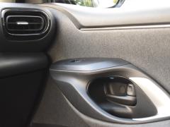 https://www.feria.autoroyal.es/media/com_expautospro/images/big/turismos_todo_terrenos_y_furgonetas_toyota_yaris_6a42b129a9ee6.JPG