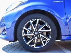 https://www.feria.autoroyal.es/media/com_expautospro/images/big/turismos_todo_terrenos_y_furgonetas_toyota_yaris_6a42b12edd45e.JPG