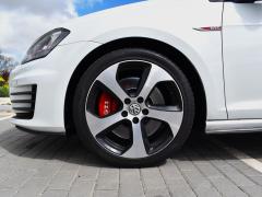 https://www.feria.autoroyal.es/media/com_expautospro/images/big/turismos_todo_terrenos_y_furgonetas_volkswagen_golf_6603060703f40.JPG