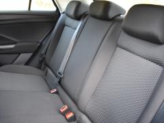 https://www.feria.autoroyal.es/media/com_expautospro/images/big/turismos_todo_terrenos_y_furgonetas_volkswagen_t_roc_6900f18b4dca9.JPG