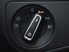 https://www.feria.autoroyal.es/media/com_expautospro/images/big/turismos_todo_terrenos_y_furgonetas_volkswagen_tiguan_5fd8e48f8e0c3.JPG