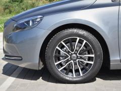 https://www.feria.autoroyal.es/media/com_expautospro/images/big/turismos_todo_terrenos_y_furgonetas_volvo_v40_645935cb74e35.JPG