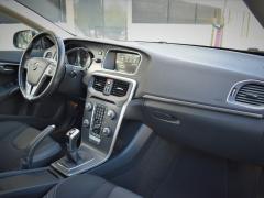 https://www.feria.autoroyal.es/media/com_expautospro/images/big/turismos_todo_terrenos_y_furgonetas_volvo_v40_645935de6b16a.JPG