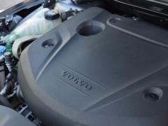 https://www.feria.autoroyal.es/media/com_expautospro/images/big/turismos_todo_terrenos_y_furgonetas_volvo_v40_645935e15cc53.JPG