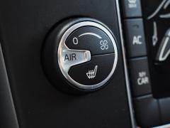 https://www.feria.autoroyal.es/media/com_expautospro/images/big/turismos_todo_terrenos_y_furgonetas_volvo_v40_65bd328eb1869.JPG
