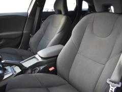 https://www.feria.autoroyal.es/media/com_expautospro/images/big/turismos_todo_terrenos_y_furgonetas_volvo_v40_65bd32971ed60.JPG