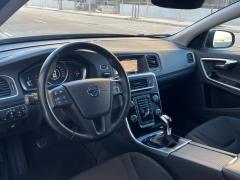 https://www.feria.autoroyal.es/media/com_expautospro/images/big/turismos_todo_terrenos_y_furgonetas_volvo_v60_65e891b463b38.JPG