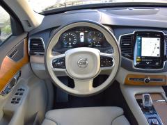 https://www.feria.autoroyal.es/media/com_expautospro/images/big/turismos_todo_terrenos_y_furgonetas_volvo_xc90_6a1db50f7c3b6.JPG